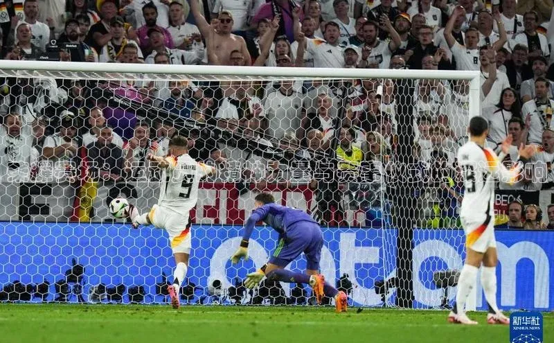 荣耀赛场：运动员的精神力量与赛事仪式的深远影响